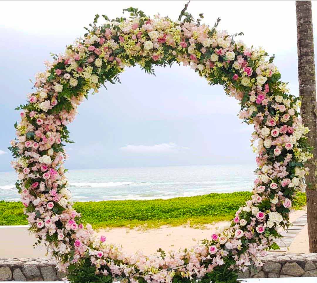 Come creare un’atmosfera magica con l’arco di fiori per il tuo matrimonio