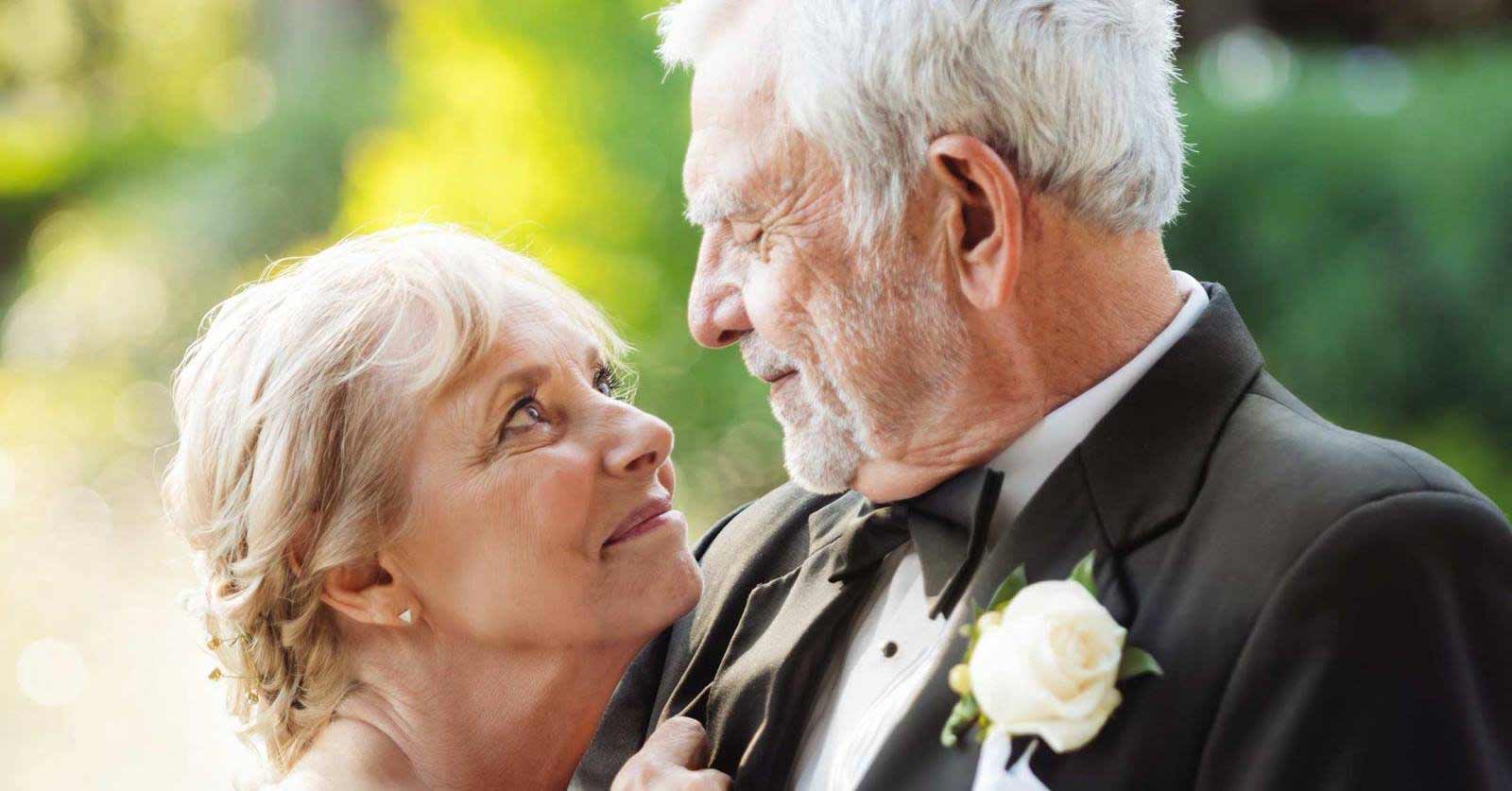 Come festeggiare il tuo cinquantesimo di matrimonio: un’occasione da ricordare per sempre