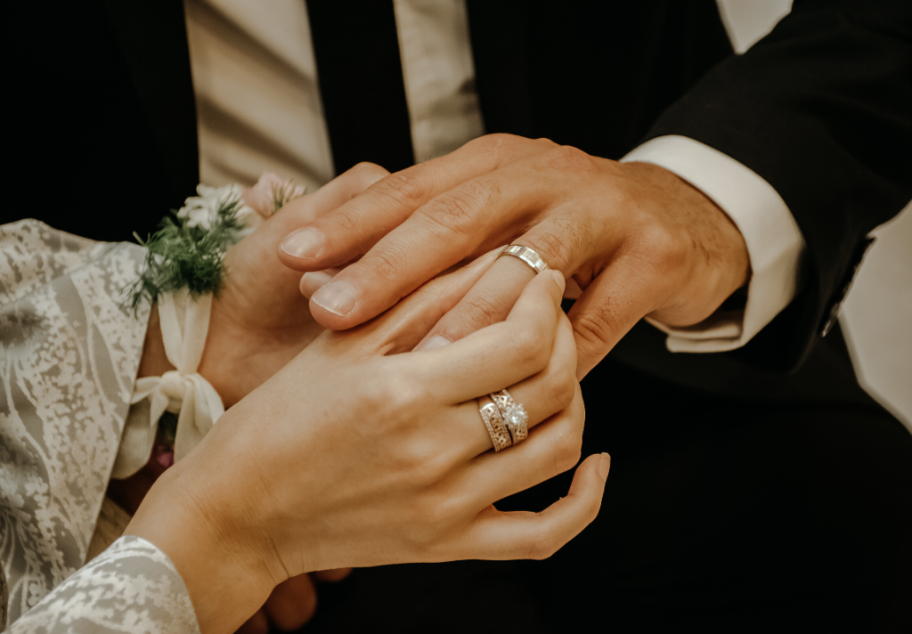 Fede matrimonio oro: un simbolo di amore eterno e impegno