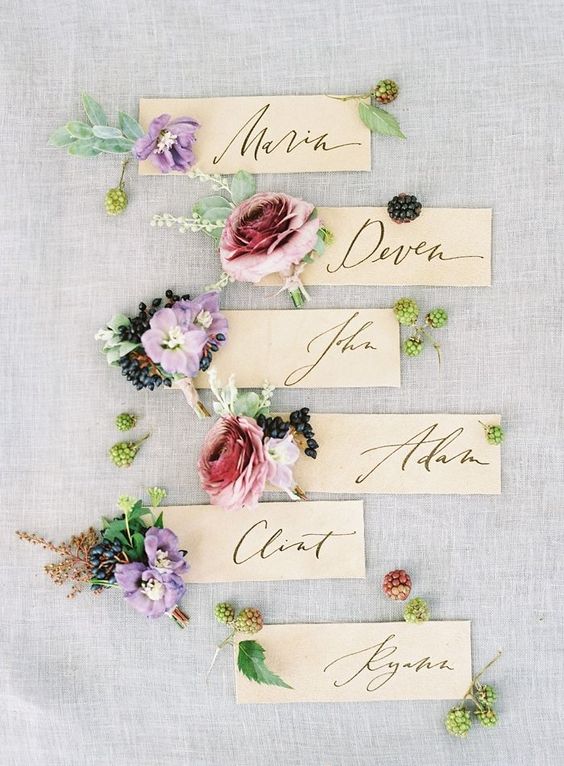 Idee originali per segnaposti matrimonio a tema fiori