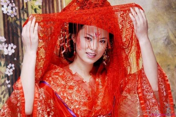 Matrimonio cinese: tradizioni e simboli di una cerimonia affascinante