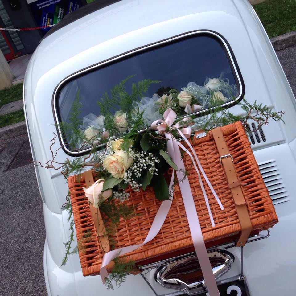 Suggerimenti per l’addobbo della Fiat 500 per un matrimonio